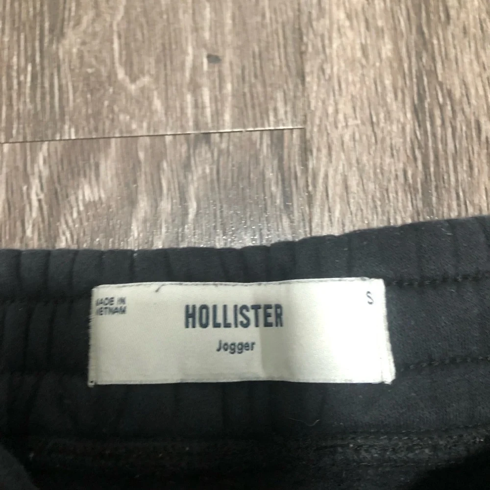 Hollister Black Joggers with Zipper Pockets & Embroidered Logo - Size S